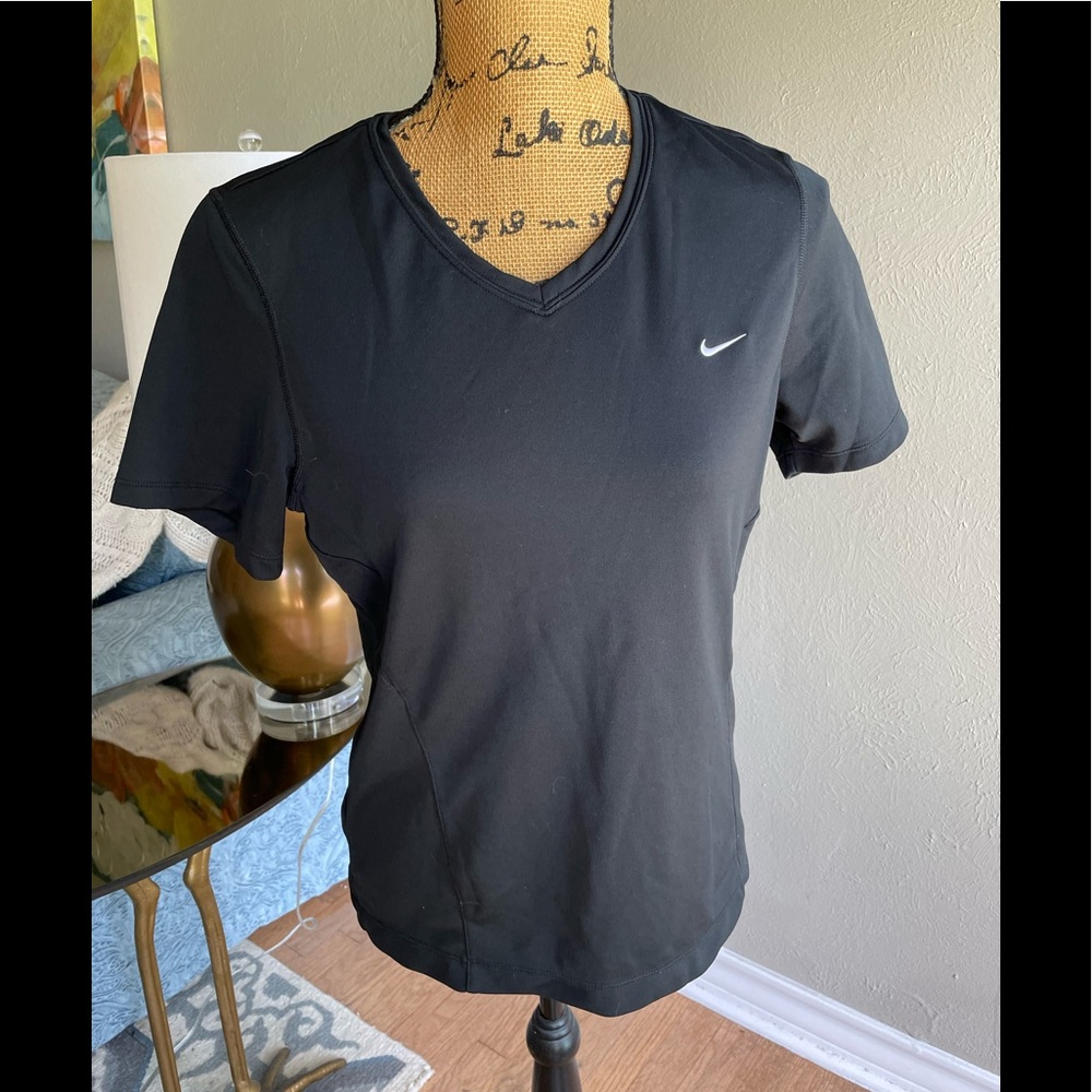 Nike Dry Fit Tee - L